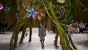 Chanel goes all-in on florals for its latest couture show Chanel goes all-in on florals for its latest couture show