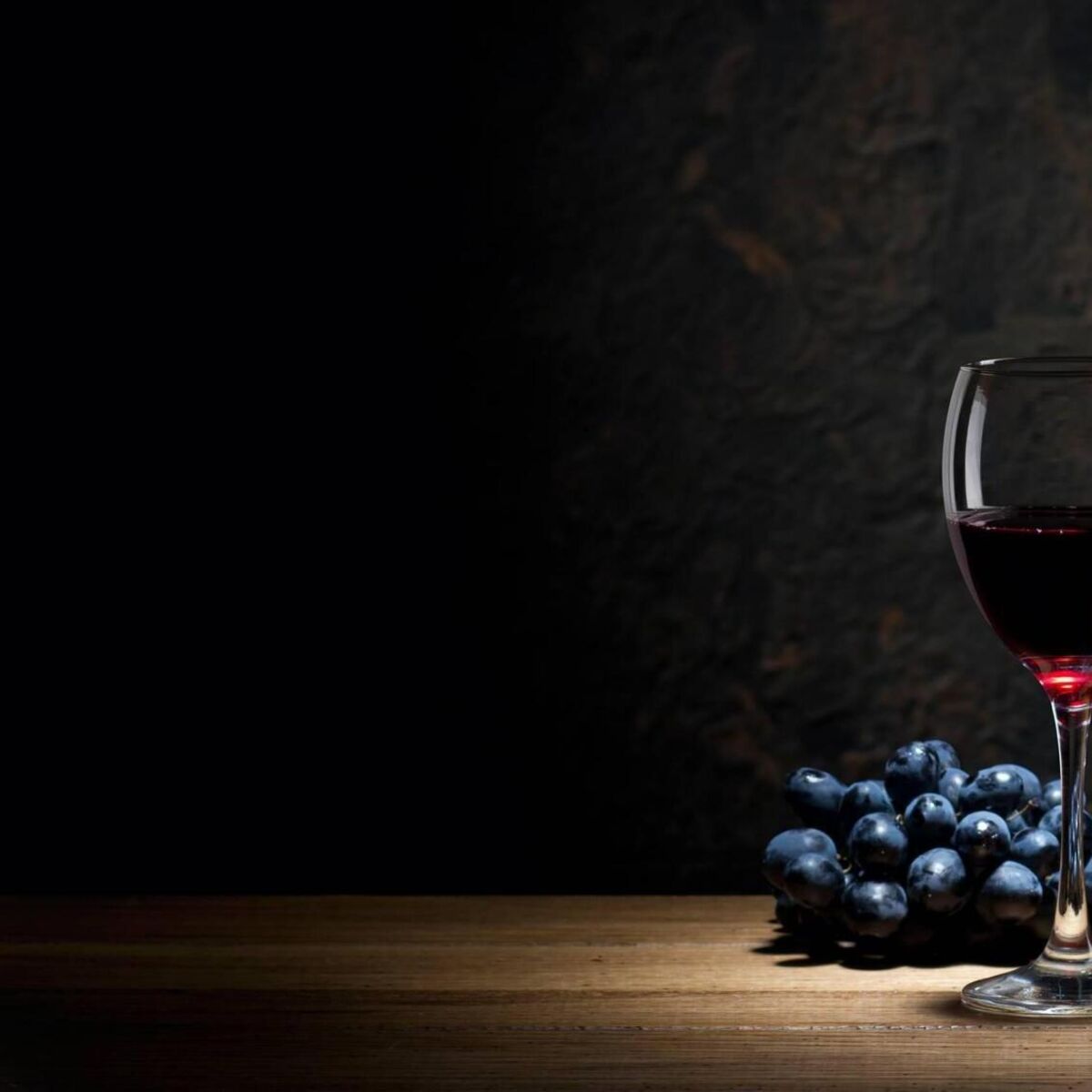 echolive.ie - Summer Soap, Part 8: Cheese, wine, and an intimate conversation