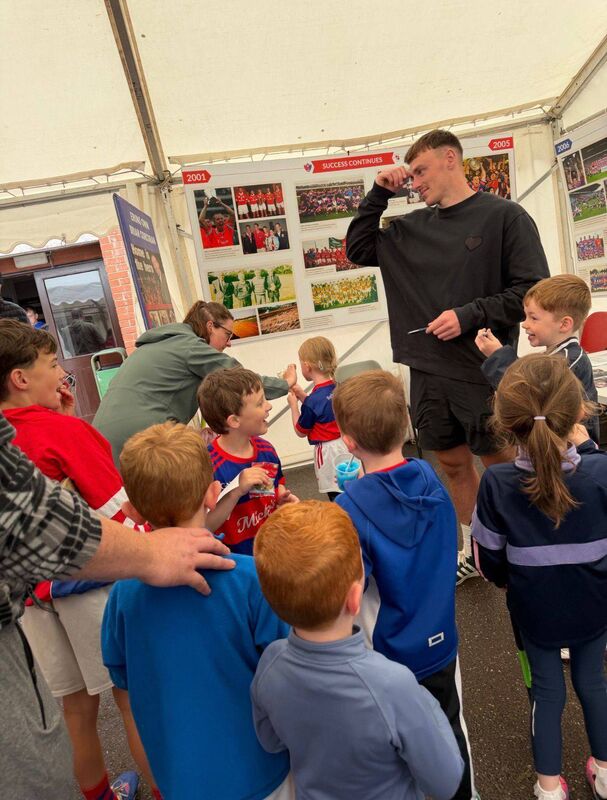 Erin's Own youngsters meeting their inter-county hero Robbie O'Flynn. Erin's Own youngsters meeting their inter-county hero Robbie O'Flynn.