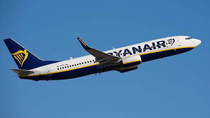 Passenger nearly 'sucked out' of 'detached' window on Ryanair flight