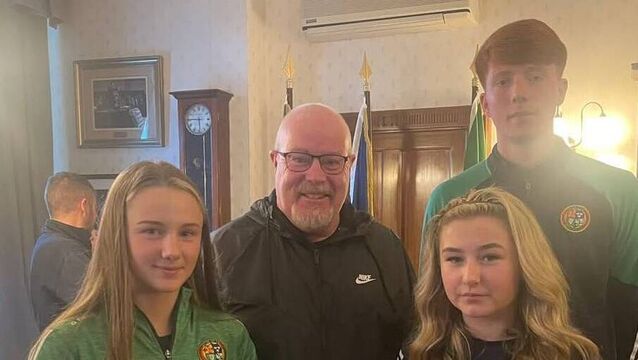 <p>Cork Boxing: Golden Gloves head coach John Morrissey at Cork City Hall with boxers Leah Cairns, William Heaphy and Abby Murray. </p> <p>Cork Boxing: Golden Gloves head coach John Morrissey at Cork City Hall with boxers Leah Cairns, William Heaphy and Abby Murray. </p>