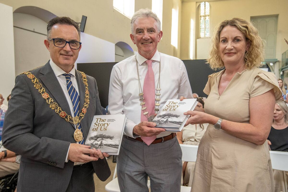 Cllr Damian Boylan, Cllr Pat Hayes, deputising for the county mayor and Orlaith McBride (director, National Archives of Ireland). 