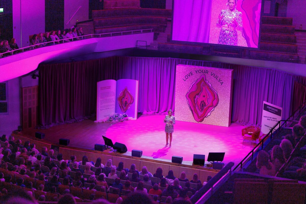 Laura on stage during the Love Your Vulva tour. Laura on stage during the Love Your Vulva tour.