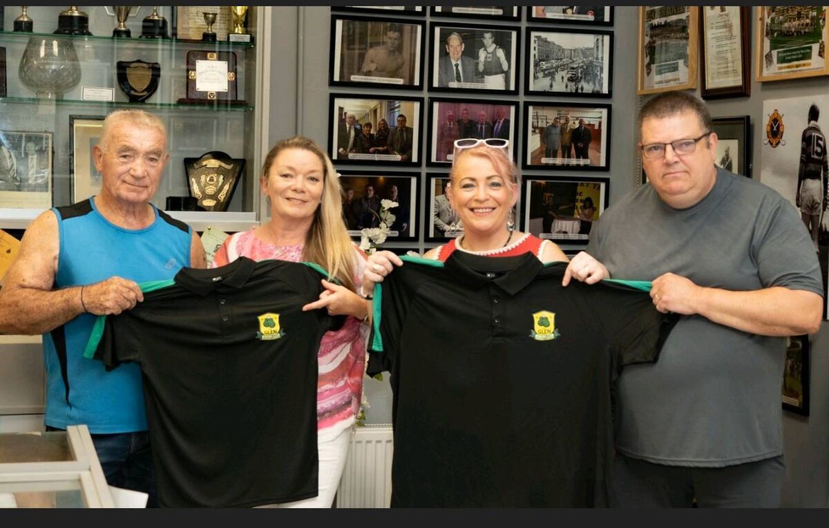Cork Boxing: Tommy Kelleher, Carla O'Driscoll, Clodagh Phelan and Anthony Connolly unveiling the New Glen Boxing Club t-shirts. Cork Boxing: Tommy Kelleher, Carla O'Driscoll, Clodagh Phelan and Anthony Connolly unveiling the New Glen Boxing Club t-shirts.