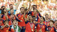TOPSHOT-FBL-WC-2026-MATCH104-ESP-ARG-FINAL-TROPHY