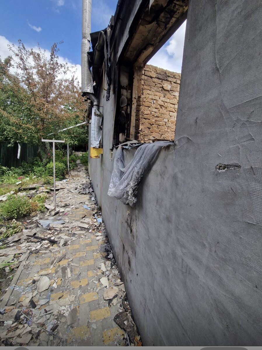 Ruined home in Vyshneve. Ruined home in Vyshneve.