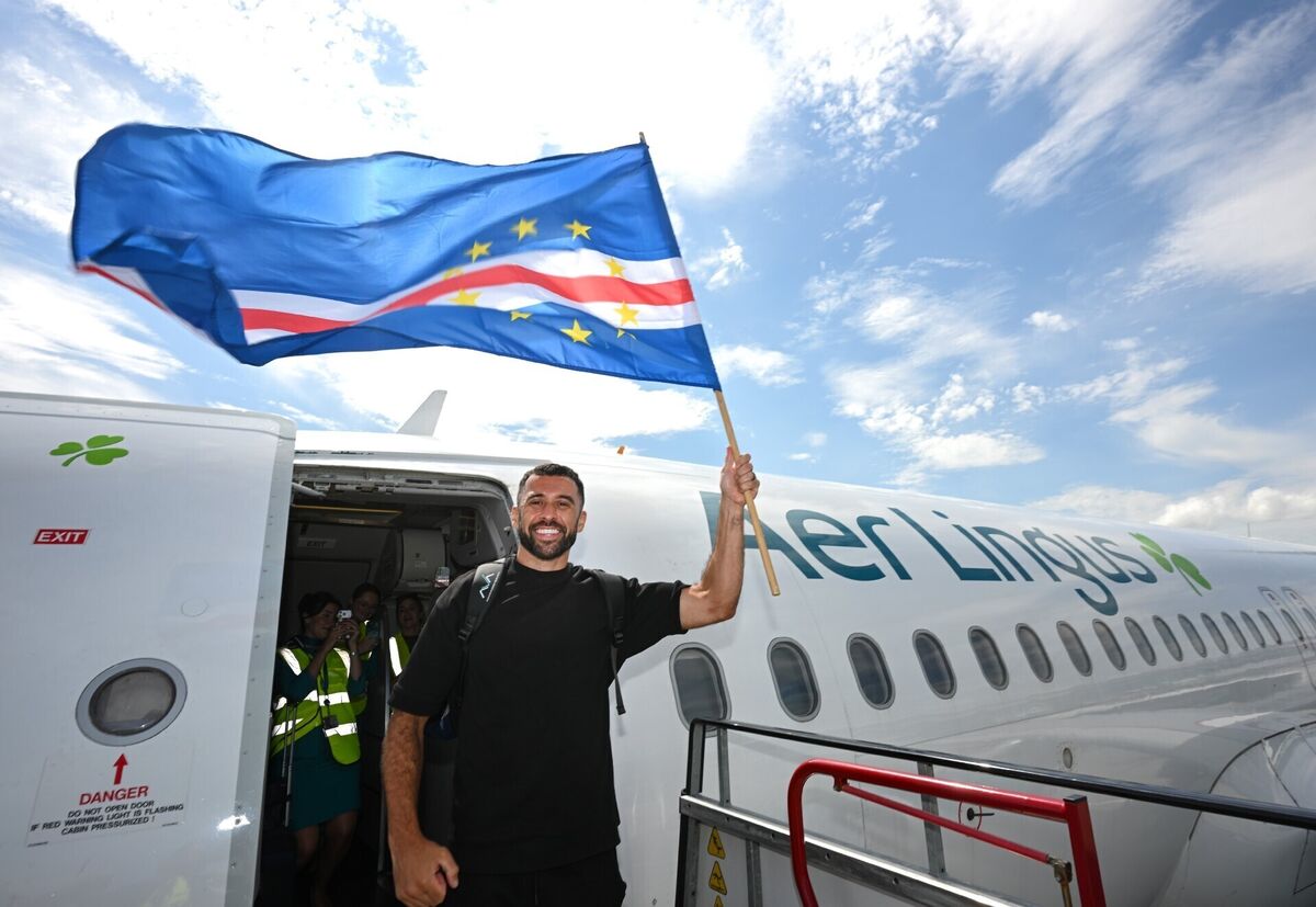 Cape Verde hero Roberto 'Pico' Lopes as he arrives at Dublin Airport after the World Cup. Picture: Stephen McCarthy/Sportsfile