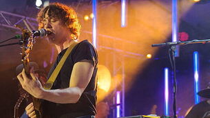 Razorlight reveal they wanted to ‘give away’ song that became number one hit Razorlight reveal they wanted to ‘give away’ song that became number one hit