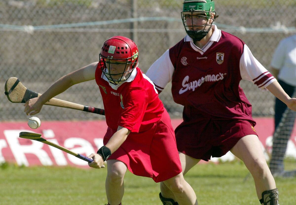 Fiona O'Driscoll and Olivia Brodrick of Galway fight for possession. Picture: INPHO/Lorraine O'Sullivan