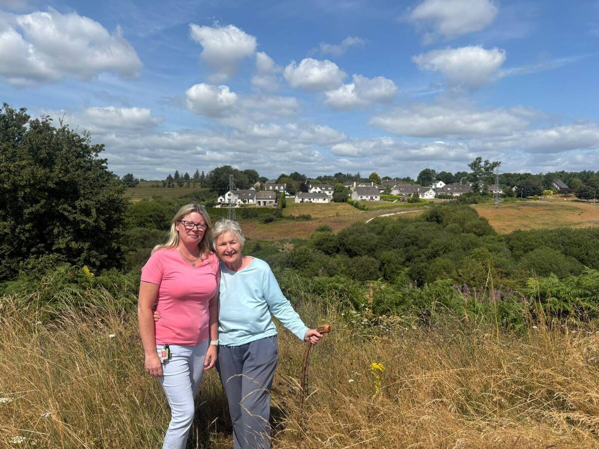 Trish O'Mahony and Joan Lewis, Murphy's Rock.