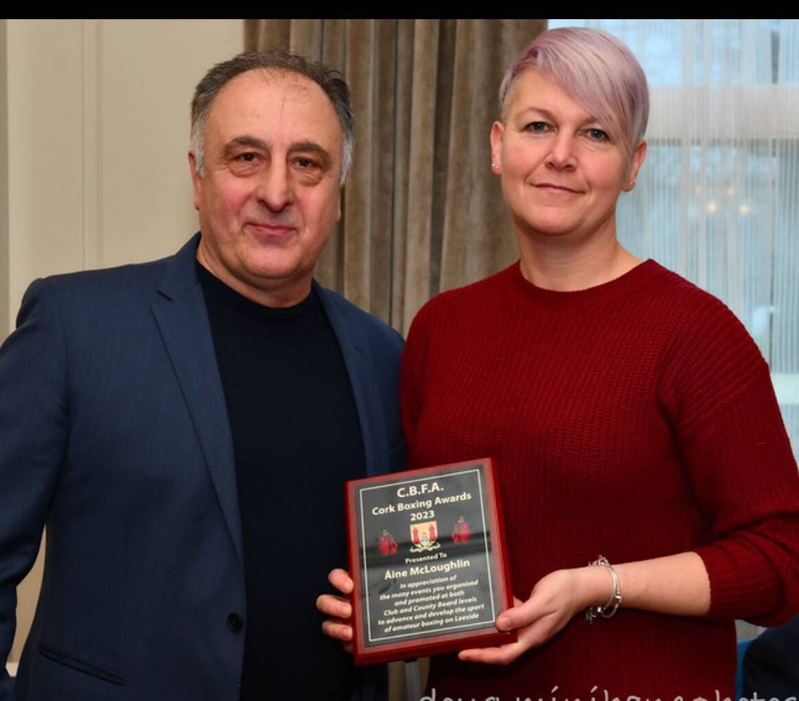 Coach Zaur Antia makes a presentation to CCBB Child Protection Officer Aine McLaughlin at the Rochestown Park Hotel.  MOB