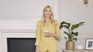 Holly Willoughby considered fourth baby amid ‘jealousy’ over friend’s pregnancy Holly Willoughby considered fourth baby amid ‘jealousy’ over friend’s pregnancy