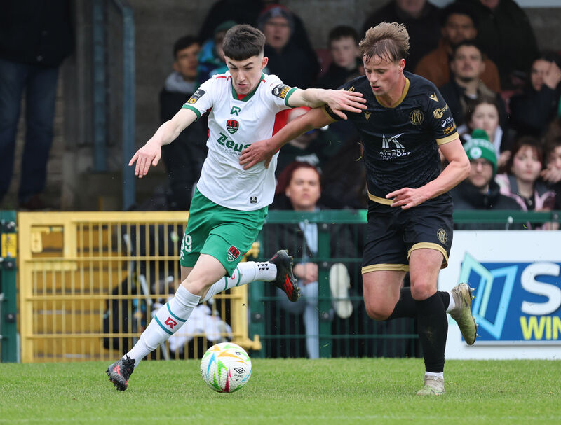 Cillian Murphy, Cork City FC, breaks from Niall Brookwell, Kerry FC. Picture: Jim Coughlan. Cillian Murphy, Cork City FC, breaks from Niall Brookwell, Kerry FC. Picture: Jim Coughlan.