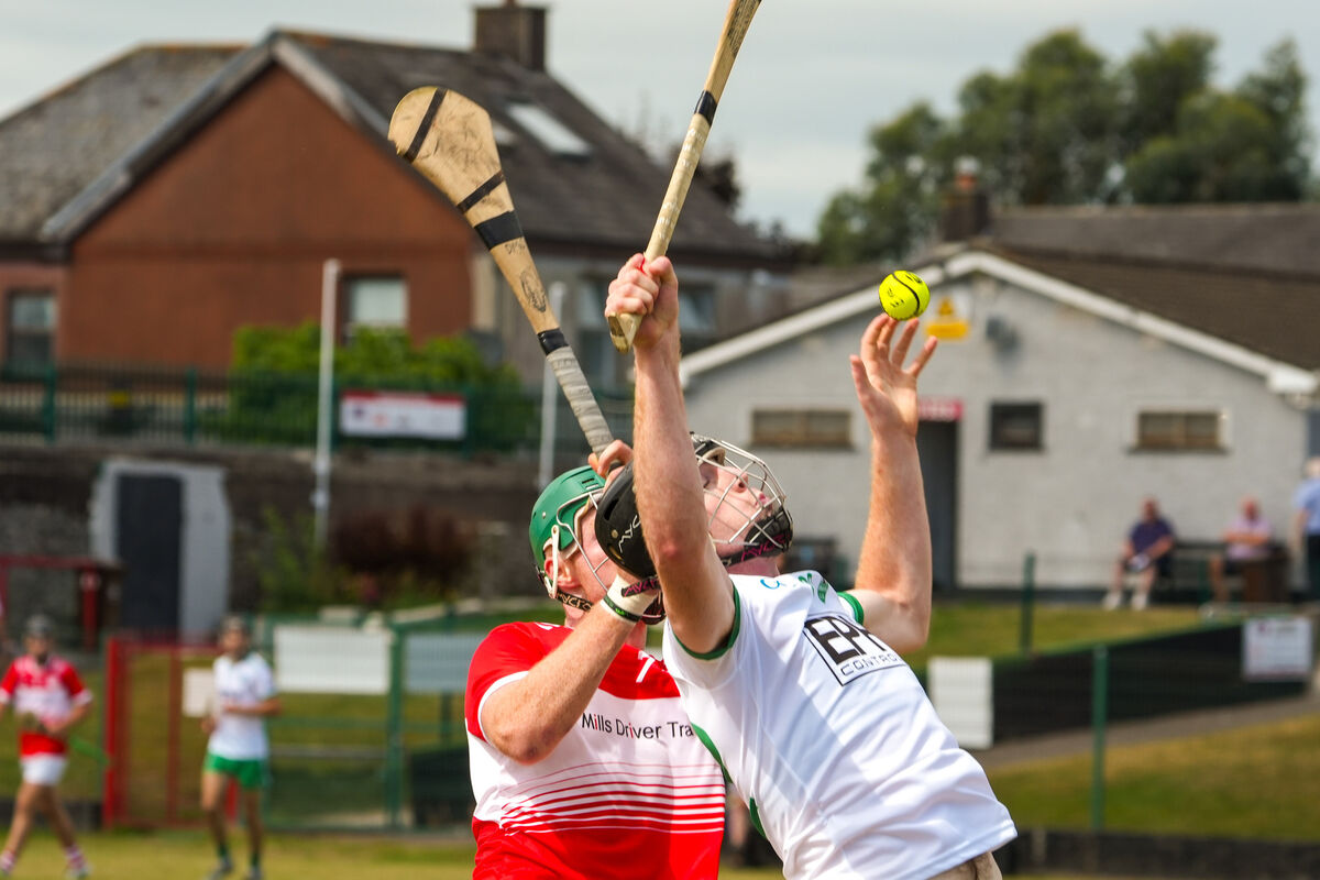 Muskerry’s Mark O’Connell catches a high ball, under pressure from Darragh McCarthy of Seandún. Picture: Noel Sweeney Muskerry’s Mark O’Connell catches a high ball, under pressure from Darragh McCarthy of Seandún. Picture: Noel Sweeney