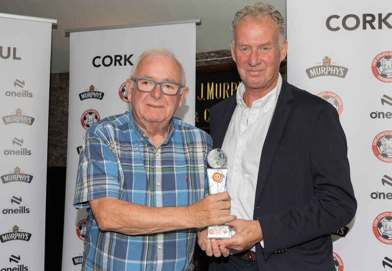Barry Peelo accepts the Fair Play award on behalf of Los Zarcos B from Jim Cashman of Heineken Ireland at the annual awards night of the AUL that was held at the Kiln, Heineken Brewery, Cork. - Picture: David Creedon Barry Peelo accepts the Fair Play award on behalf of Los Zarcos B from Jim Cashman of Heineken Ireland at the annual awards night of the AUL that was held at the Kiln, Heineken Brewery, Cork. - Picture: David Creedon