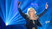 Bonnie Tyler fans to line streets of Mumbles as coffin brought to former home Bonnie Tyler fans to line streets of Mumbles as coffin brought to former home