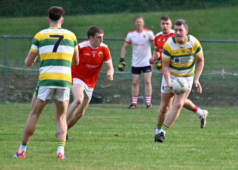 Mark Hodnett of Carbery Rangers about to pass to Brian Hodnett. Picture: Martin Walsh Mark Hodnett of Carbery Rangers about to pass to Brian Hodnett. Picture: Martin Walsh