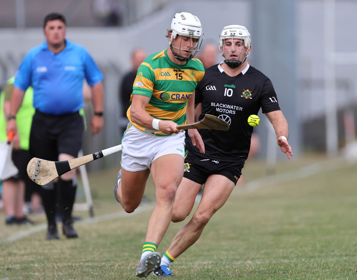  Robbie Cotter, Blackrock, takes on Lee Quilligan, Glen Rovers. Picture: Jim Coughlan.