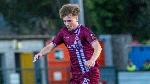 <p>Cobh Ramblers Lucas Curtin dribbling with the ball against Treaty United in the Airtricity First Division League game in St Colman's Park. Picture: Adam Sheehan</p>