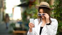 Flexible, affordable and functional: Why Irish travellers prefer a travel eSIM to outdated roaming