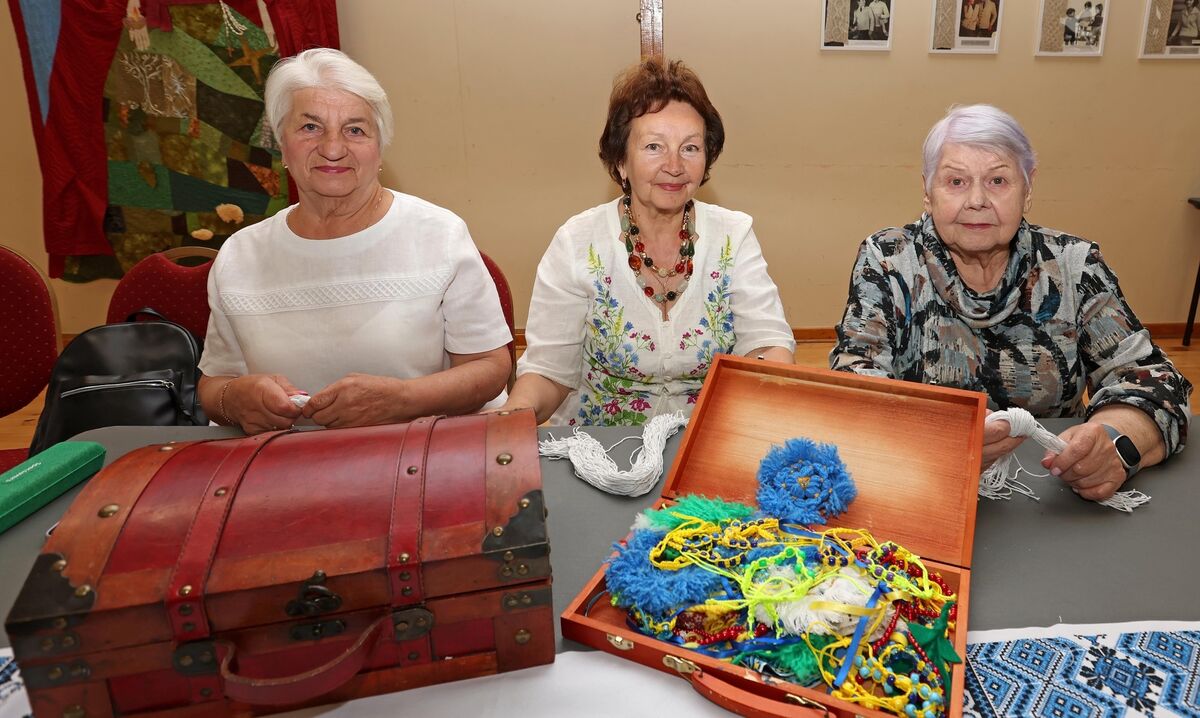  Raisa Hubchak, Zinaida Slobodian and Zhanna Fomina at Babusi-Didusi Razem.