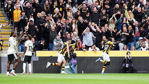 Hull start season in sensational style with shock victory over Manchester United Hull start season in sensational style with shock victory over Manchester United