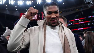 Anthony Joshua holds key to fight with Tyson Fury taking place – Frank Warren Anthony Joshua holds key to fight with Tyson Fury taking place – Frank Warren