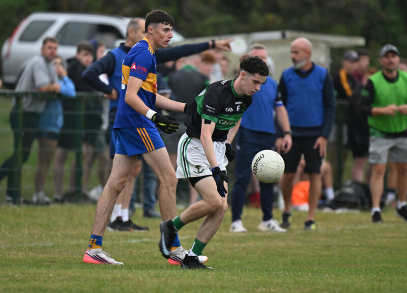  Denis Kelleher with possession for Nemo Rangers against Carrigaline. Picture: Larry Cummins