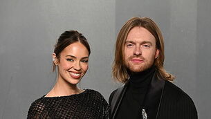 Singer Finneas O’Connell and YouTuber Claudia Sulewski are married Singer Finneas O’Connell and YouTuber Claudia Sulewski are married