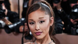 Ariana Grande urges fans not to ‘fret’ after suffering injury before London show Ariana Grande urges fans not to ‘fret’ after suffering injury before London show