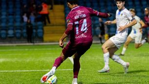 <p>Cobh Ramblers' Jordan Adeyemi smashes the ball across box against UCD in St Colman's Park. Picture: Adam Sheehan</p>