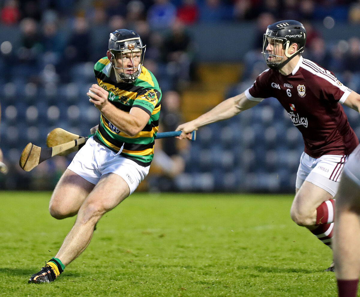 Brian Phelan, Glen Rovers, takes on Shane O'Neill, Bishopstown. Picture: Jim Coughlan. Brian Phelan, Glen Rovers, takes on Shane O'Neill, Bishopstown. Picture: Jim Coughlan.