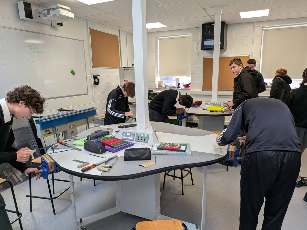 Students at work in Applied Technology.