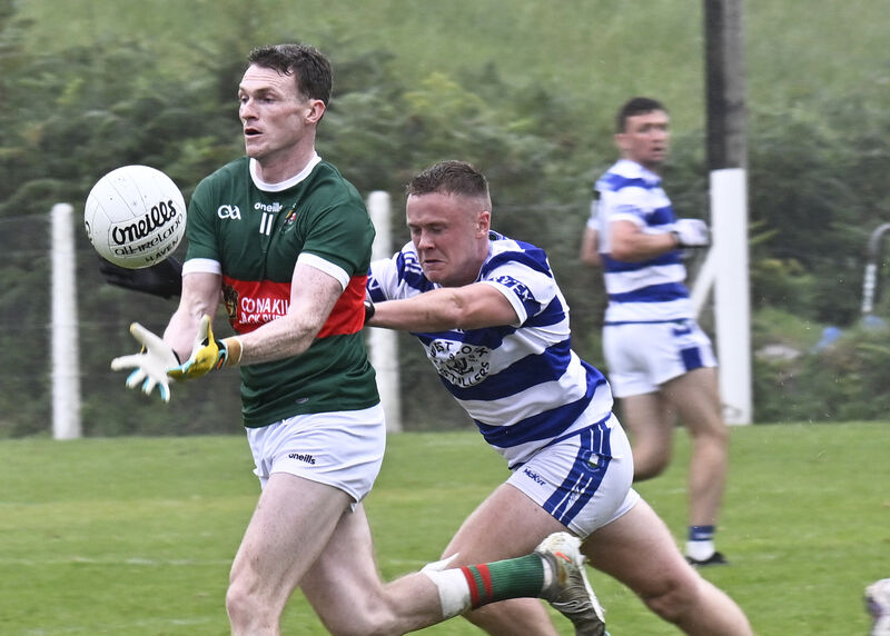 Clonakilty's Dara Ó Sé in action against Jamie O'Driscoll of Castlehaven. Picture: Martin Walsh