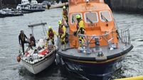 RNLI rescues 25ft yacht from rocks off the coast of West Cork