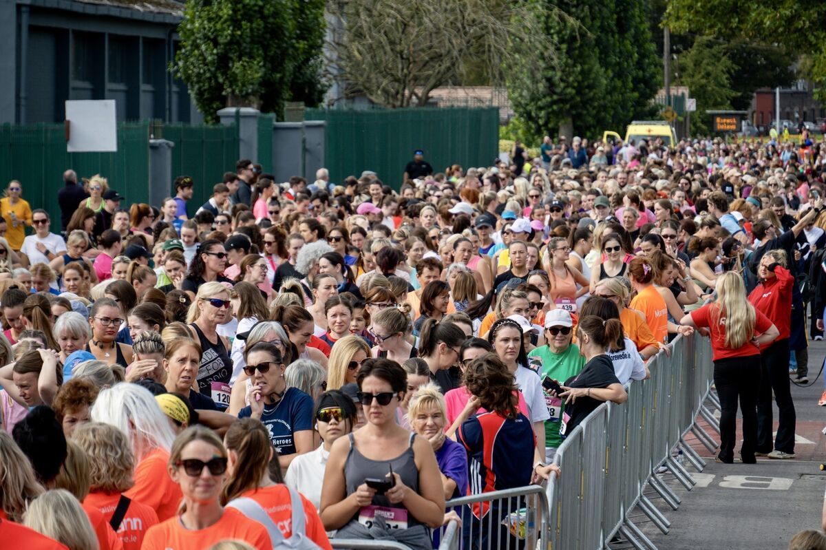 Smiles all round as the crowds gather at the starting line of the 2026 Echo Women’s Mini Marathon. Picture: Chani Anderson Smiles all round as the crowds gather at the starting line of the 2026 Echo Women’s Mini Marathon. Picture: Chani Anderson