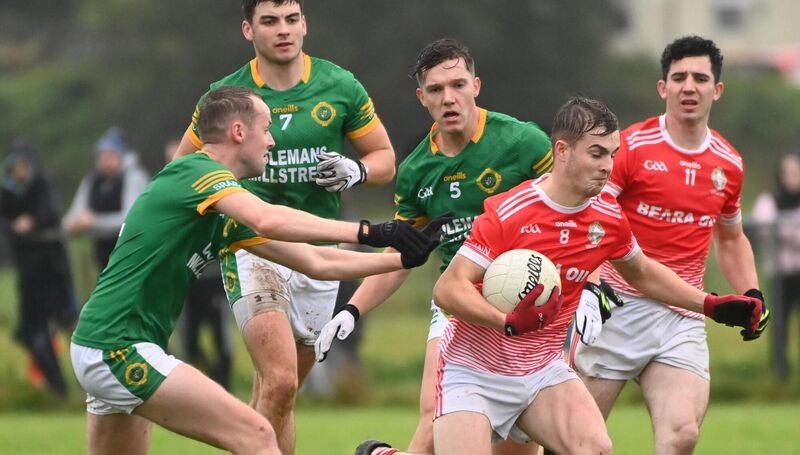 Urhan's Alan Elphick breaks from Millstreet's Alan Murphy and Darragh Cashman. Picture: Eddie O'Hare Urhan's Alan Elphick breaks from Millstreet's Alan Murphy and Darragh Cashman. Picture: Eddie O'Hare