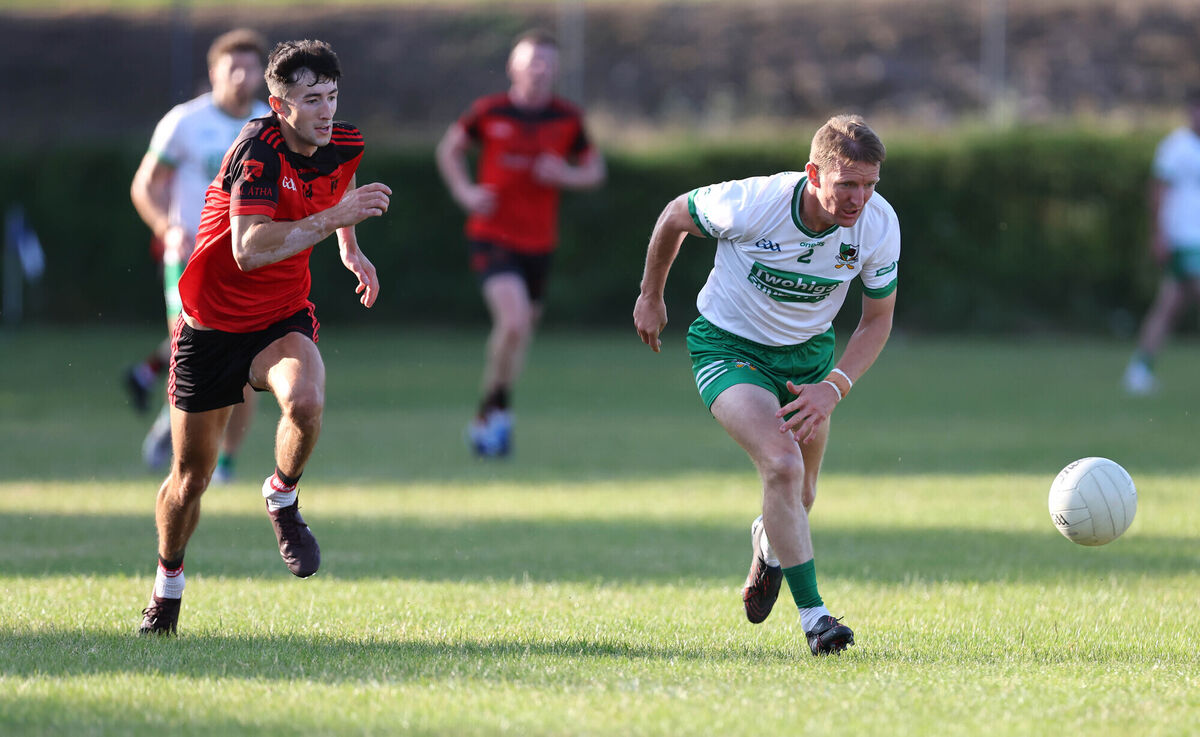 Sean Ó Muimhneachain, Beál Átha'n Ghaorthaidh, tracks John McLoughlin, Kanturk, at Ballyanley. Picture: Jim Coughlan. Sean Ó Muimhneachain, Beál Átha'n Ghaorthaidh, tracks John McLoughlin, Kanturk, at Ballyanley. Picture: Jim Coughlan.