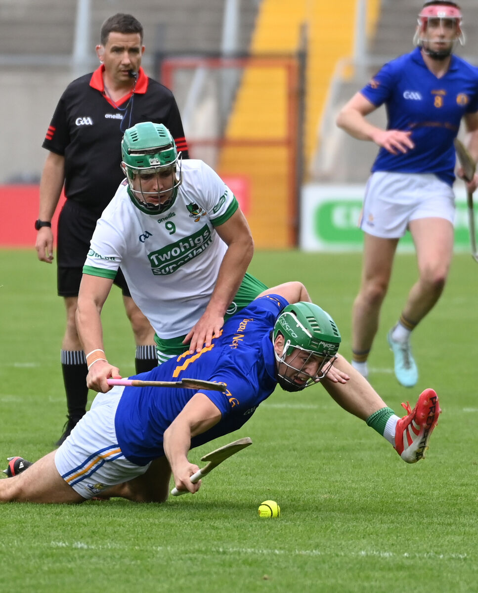 St Finbarr's Ben Cunningham is tackled by Kanturk's Brian O'Sullivan. Picture: Eddie O'Hare St Finbarr's Ben Cunningham is tackled by Kanturk's Brian O'Sullivan. Picture: Eddie O'Hare