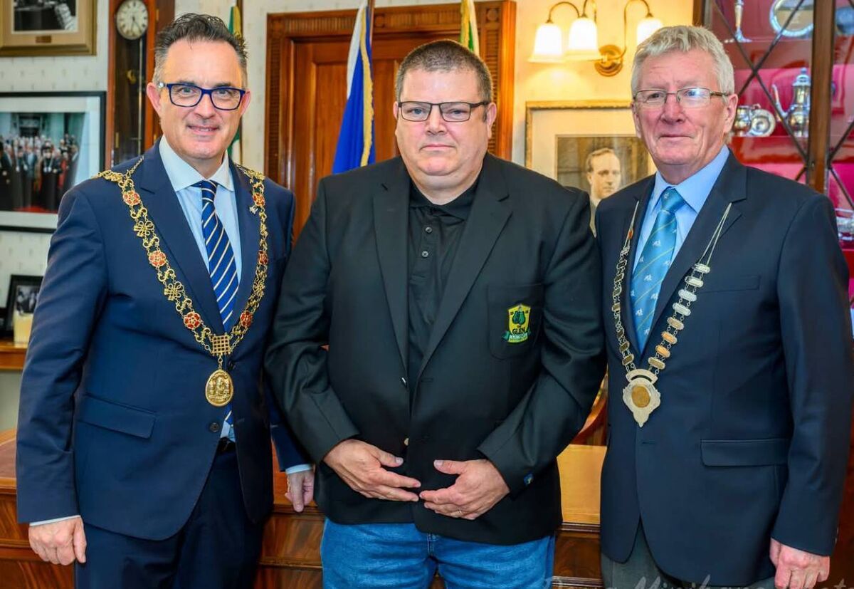 Cork Lord Mayor Clr Damian Boylan, Anthony Connolly, chairman Glen Boxing Club, and Dan O'Connell, president Cork Ex-Boxers Association Cork Lord Mayor Clr Damian Boylan, Anthony Connolly, chairman Glen Boxing Club, and Dan O'Connell, president Cork Ex-Boxers Association