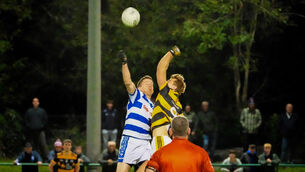 <p>Inniscarra’s David Coughlan and Canovee’s Conor O’Neill contest the throw-in. Picture: Noel Sweeney</p> <p>Inniscarra’s David Coughlan and Canovee’s Conor O’Neill contest the throw-in. Picture: Noel Sweeney</p>