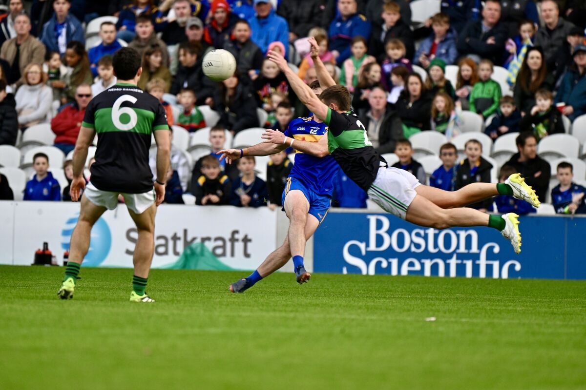 Nemo Rangers defender Kevin O’Donovan makes a spectacular diving block to deny Eanna Desmond in the Cork PSFC semi-final at the weekend. Picture: Larry Cummins Nemo Rangers defender Kevin O’Donovan makes a spectacular diving block to deny Eanna Desmond in the Cork PSFC semi-final at the weekend. Picture: Larry Cummins