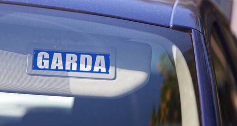 Gardsa sign.jpg Garda - Car sun visor sign