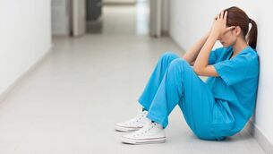 <p>One nurse toldSiptu shop steward Des McSweeney she is actively applying now for work in supermarkets and call centres. “Others are seeking employment abroad due to the situation they find themselves in,” he said.</p>