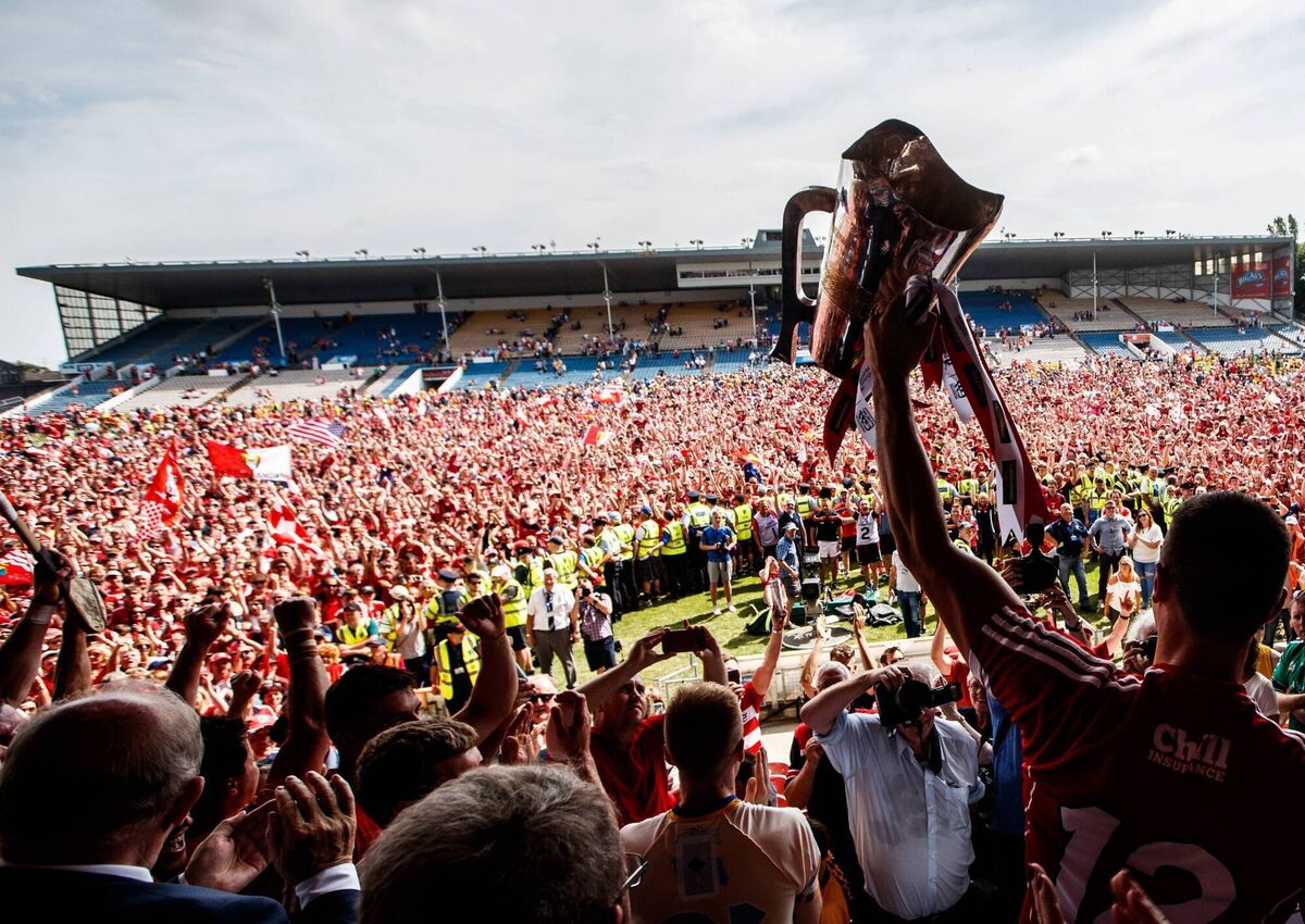 Séamus Harnedy lifts the Munster SHC trophy after Cork's win over Clare in 2018. Picture: Inpho/James Crombie
