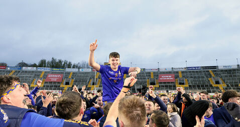 Inpho John Wigginton Barrett celebrates after the game with fans 26/10/2025