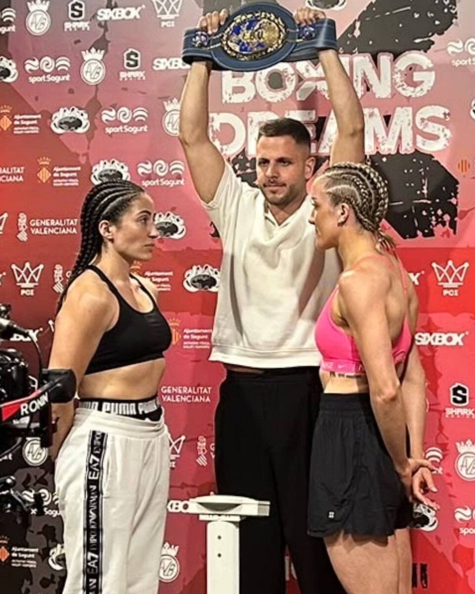 Cork professional boxer Christina Desmond on the right and Clara Lopez at the weigh in before their EBU European Super Lightweight fight last Friday in Spain. Cork professional boxer Christina Desmond on the right and Clara Lopez at the weigh in before their EBU European Super Lightweight fight last Friday in Spain.