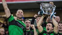 Stephen Cronin lifts the trophy 25/10/2026
