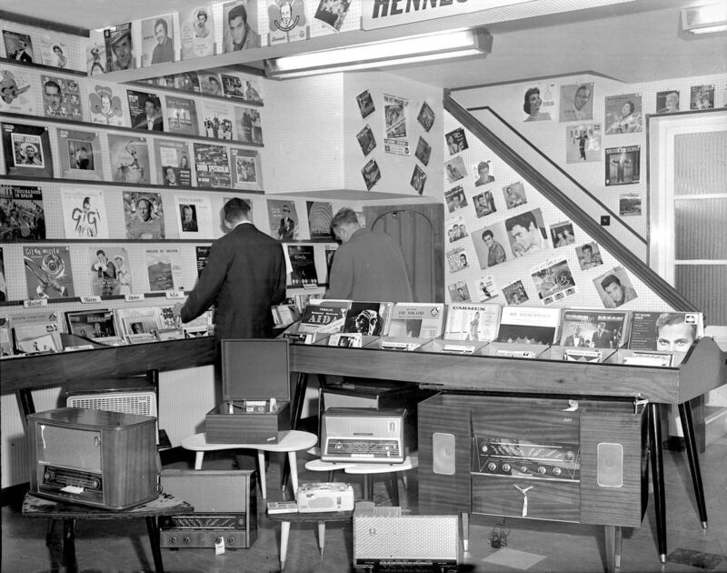 Interior of Hennessey's Record Shop, Oliver Plunkett Street in 1960. 