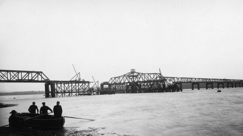 Maritime history: The 'Cobh lads' who repaired one of Munster's most striking pieces of engineering 